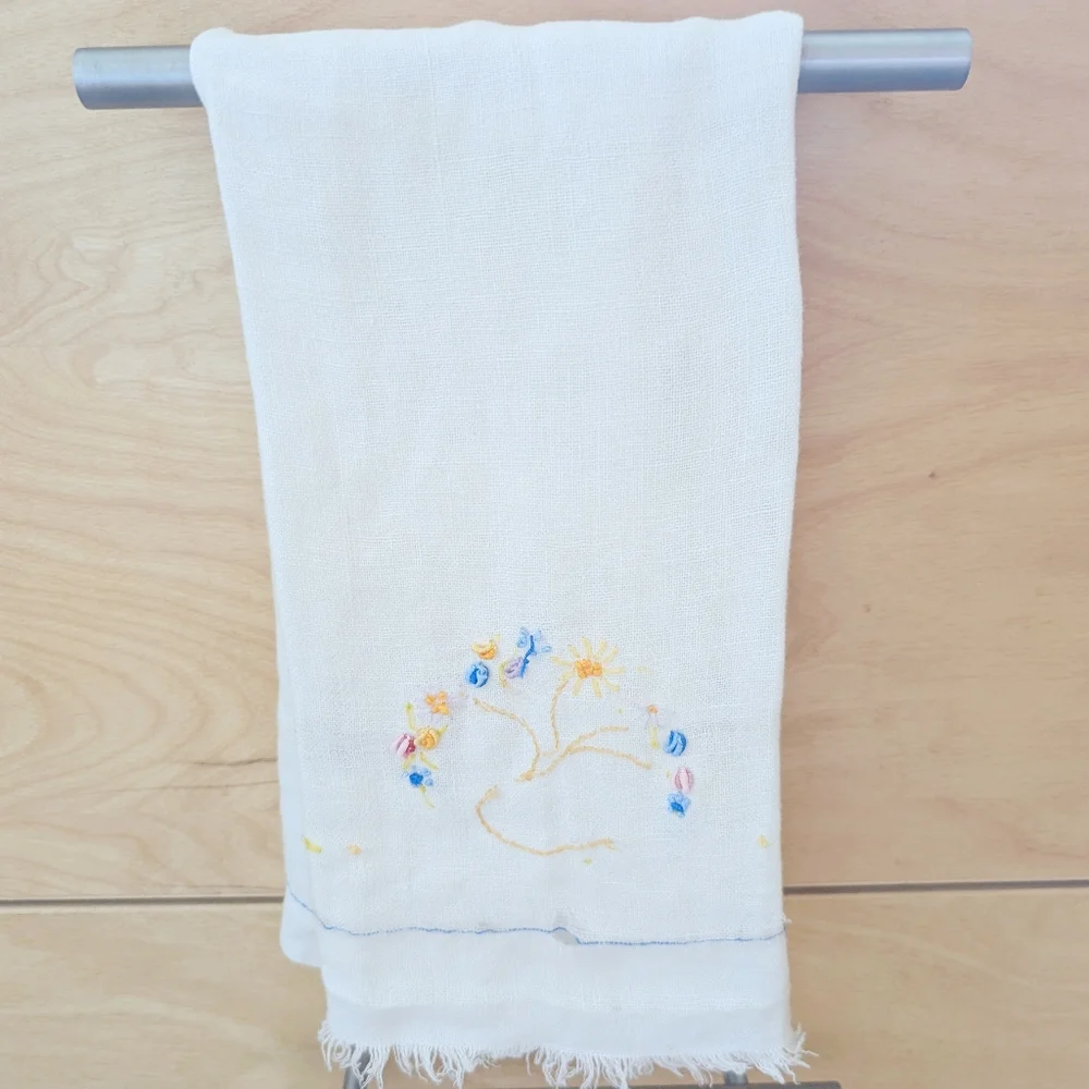 VINTAGE Dish Towel Embroidered Linen Farmhouse Floral White Yellow Blue